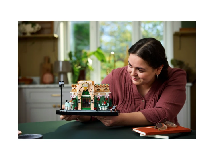 lego-icons-10362-francuska-kawiarenka-Mr Puggy Kraków.webp