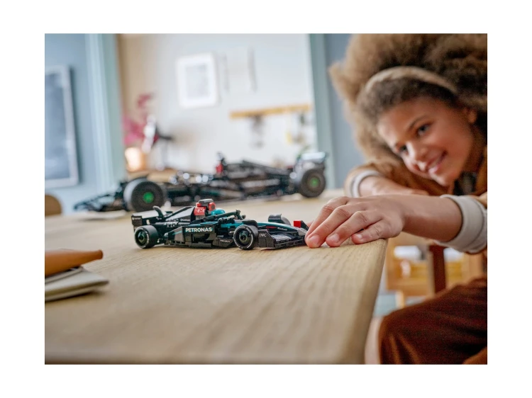 lego-speed-champions-77244-bolid-f1-mercedes-amg-w15-Kraków Puggy.webp