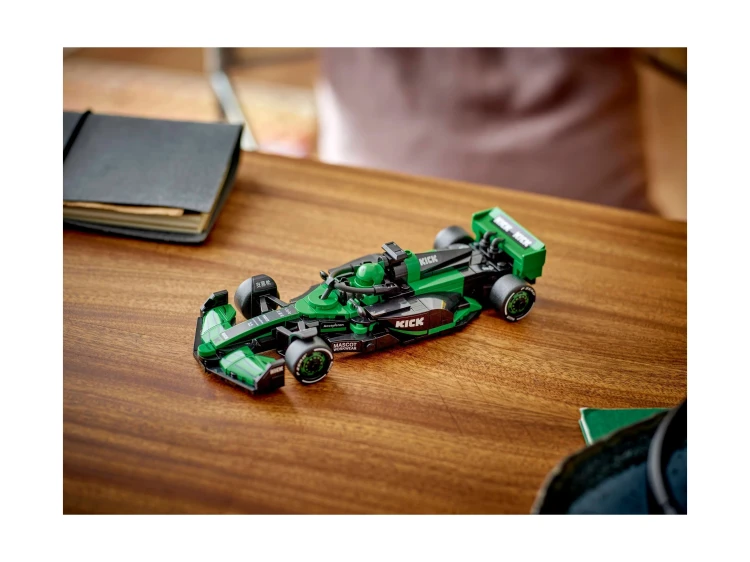 lego-speed-champions-77247-bolid-f1-kick-sauber-team-c44-Mr PuggyKraków.webp
