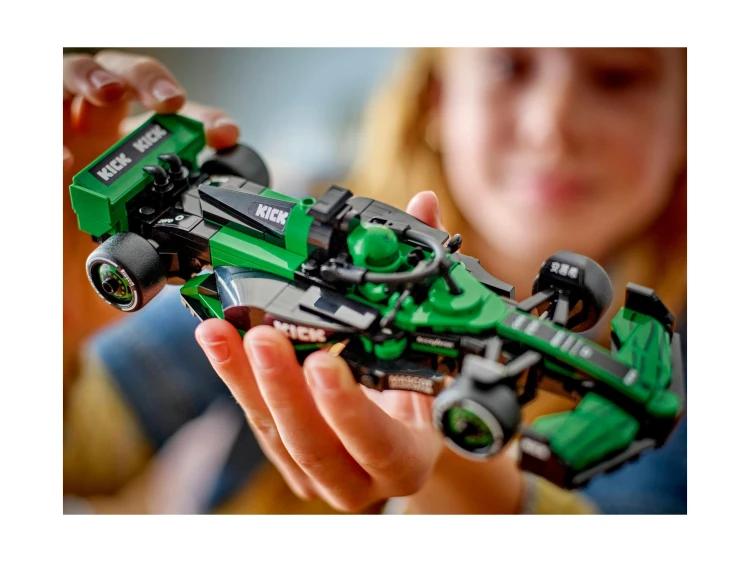 lego-speed-champions-77247-bolid-f1-kick-sauber-team-c44-MrPuggyKraków.webp