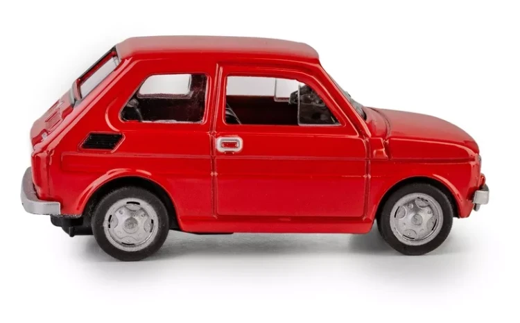 xK-572_FIAT_126P_RED_p-me.jpg.pagespeed.ic.2nFOYStj7Q.jpg.webp