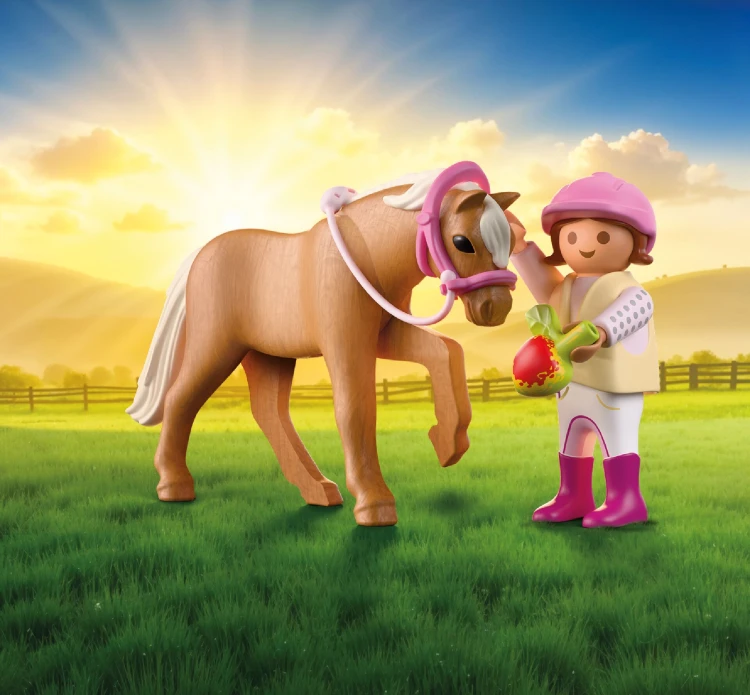 Playmobil 71887 Dziewczynka z kucykiem Mr Puggy.jpg
